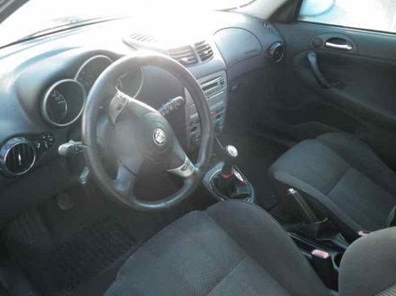 Vehiculo en el desguace: ALFA ROMEO 147 (190) 1.6 T.Spark Distinctive