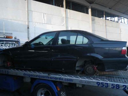 Vehiculo en el desguace: BMW SERIE 3 BERLINA (E36) 325i