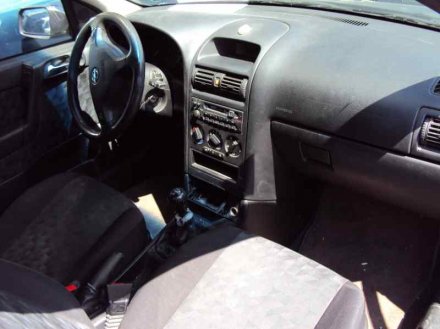 Vehiculo en el desguace: OPEL ASTRA G BERLINA Club