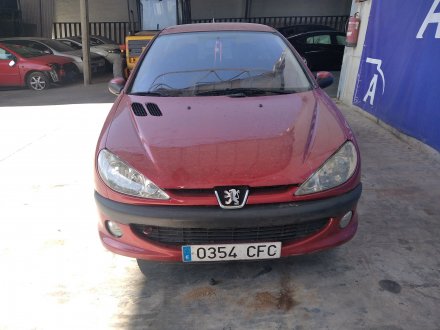 Vehiculo en el desguace: PEUGEOT 206 BERLINA 1.4