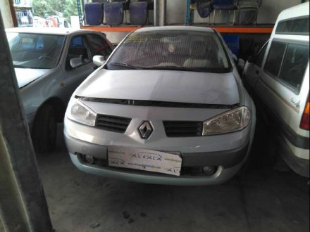 Vehiculo en el desguace: RENAULT MEGANE II BERLINA 5P Confort Authentique