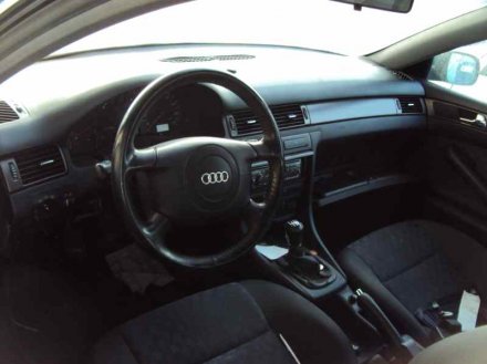 Vehiculo en el desguace: AUDI A6 BERLINA (4B2) 2.5 TDI