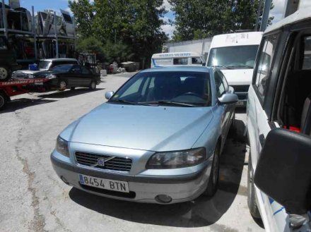 Vehiculo en el desguace: VOLVO S60 BERLINA 2.4 D