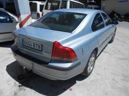 Vehiculo en el desguace: VOLVO S60 BERLINA 2.4 D