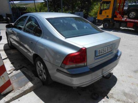 Vehiculo en el desguace: VOLVO S60 BERLINA 2.4 D