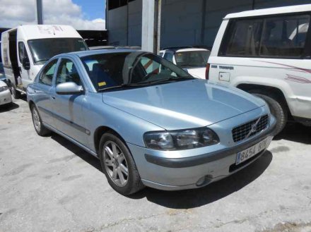 Vehiculo en el desguace: VOLVO S60 BERLINA 2.4 D