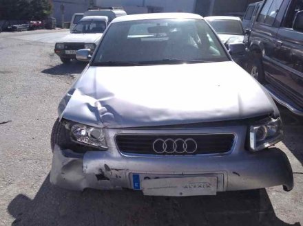 Vehiculo en el desguace: AUDI A3 (8L) 1.9 TDI Ambiente