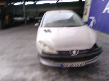 Vehiculo en el desguace: PEUGEOT 206 BERLINA 1.4