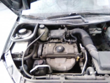 Vehiculo en el desguace: PEUGEOT 206 BERLINA 1.4