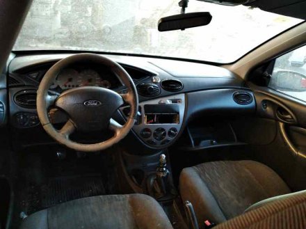 Vehiculo en el desguace: FORD FOCUS BERLINA (CAK) Ambiente