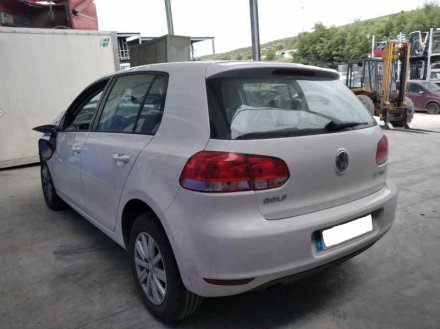 Vehiculo en el desguace: VOLKSWAGEN GOLF VI (5K1) Advance Bluemotion