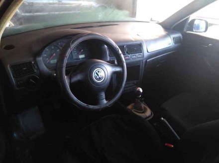 Vehiculo en el desguace: VOLKSWAGEN GOLF IV BERLINA (1J1) 1.9 TDI