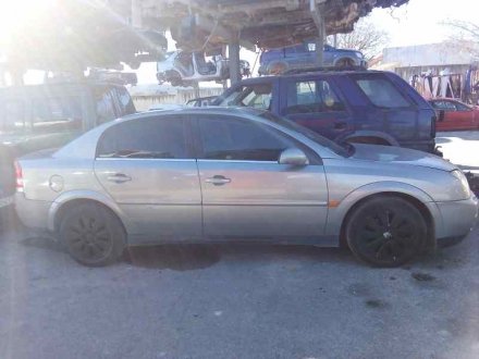 Vehiculo en el desguace: OPEL VECTRA C BERLINA Club