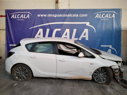 Vehiculo en el desguace: OPEL ASTRA J LIM. Selective Business