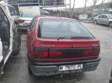 Vehiculo en el desguace: RENAULT 19 HATCHBACK (B/C53) B53705