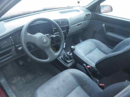 Vehiculo en el desguace: RENAULT 19 HATCHBACK (B/C53) B53705