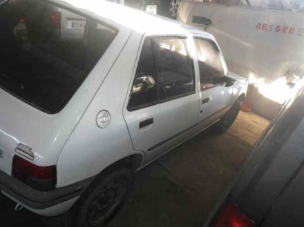 Vehiculo en el desguace: PEUGEOT 205 BERLINA 1.8 D Mito