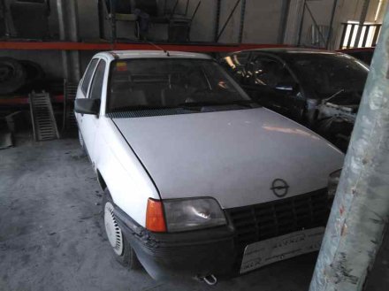 Vehiculo en el desguace: OPEL KADETT E GL Berlina