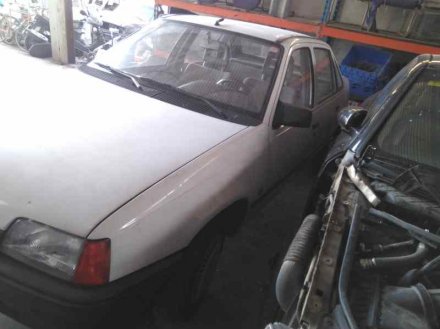 Vehiculo en el desguace: OPEL KADETT E GL Berlina