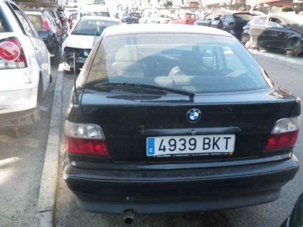 Vehiculo en el desguace: BMW SERIE 3 BERLINA (E36) 316i