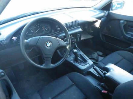 Vehiculo en el desguace: BMW SERIE 3 BERLINA (E36) 316i