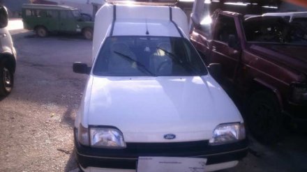 Vehiculo en el desguace: FORD FIESTA BERL./COURIER Surf