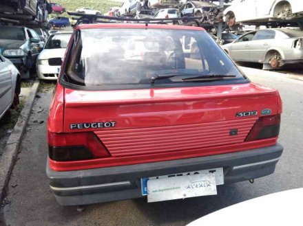 Vehiculo en el desguace: PEUGEOT 309 Vital Diesel