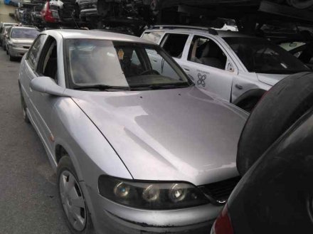 Vehiculo en el desguace: OPEL VECTRA B BERLINA Básico