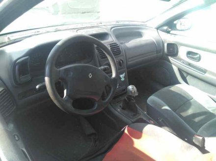 Vehiculo en el desguace: RENAULT LAGUNA (B56) 1.8 RN (B56B)