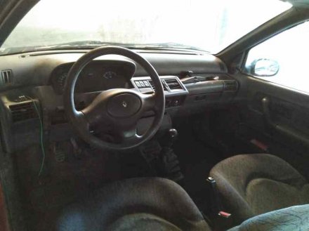 Vehiculo en el desguace: RENAULT CLIO I FASE I+II (B/C57) 1.9 D RL