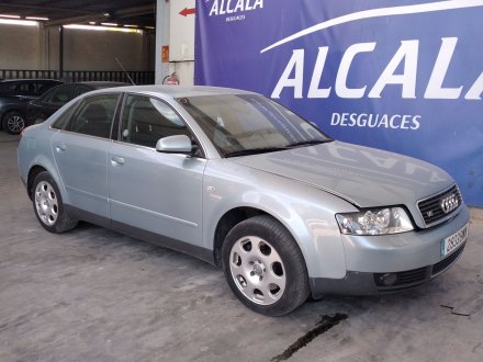 Vehiculo en el desguace: AUDI A4 BERLINA (8E) 2.4 V6 30V CAT (BDV)