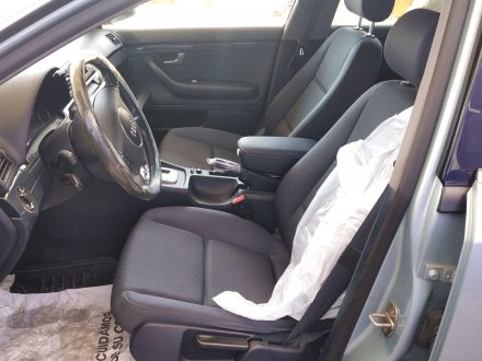 Vehiculo en el desguace: AUDI A4 BERLINA (8E) 2.4 V6 30V CAT (BDV)