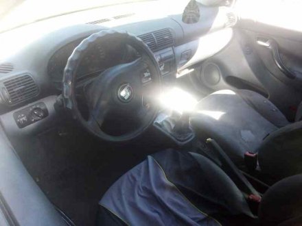 Vehiculo en el desguace: SEAT TOLEDO (1M2) Select