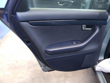 Vehiculo en el desguace: AUDI A4 BERLINA (8E) 2.4 V6 30V CAT (BDV)