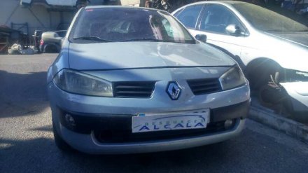 Vehiculo en el desguace: RENAULT MEGANE II BERLINA 5P Authentique