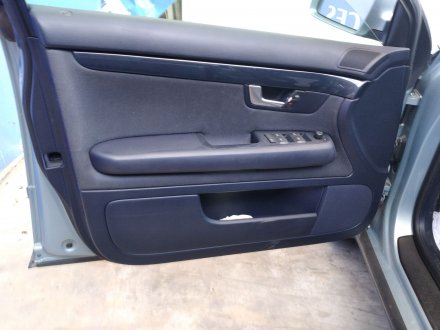 Vehiculo en el desguace: AUDI A4 BERLINA (8E) 2.4 V6 30V CAT (BDV)