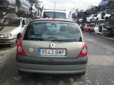 Vehiculo en el desguace: RENAULT CLIO II FASE II (B/CB0) Authentique