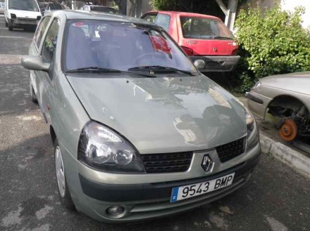 Vehiculo en el desguace: RENAULT CLIO II FASE II (B/CB0) Authentique