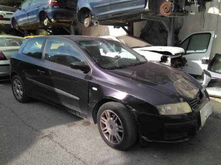 Vehiculo en el desguace: FIAT STILO (192) 1.9 JTD 115