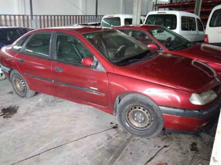 Vehiculo en el desguace: RENAULT LAGUNA (B56) 2.2 dT RT