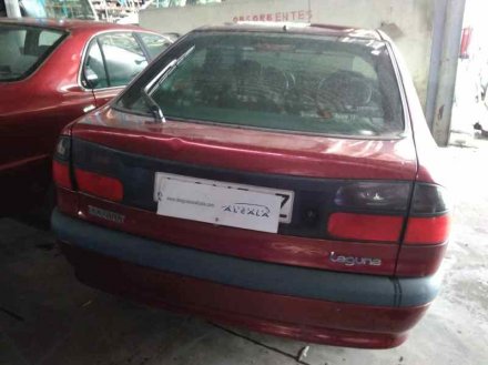 Vehiculo en el desguace: RENAULT LAGUNA (B56) 2.2 dT RT