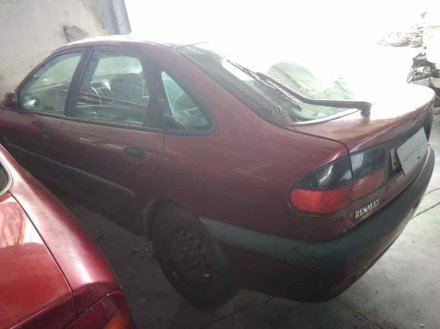 Vehiculo en el desguace: RENAULT LAGUNA (B56) 2.2 dT RT