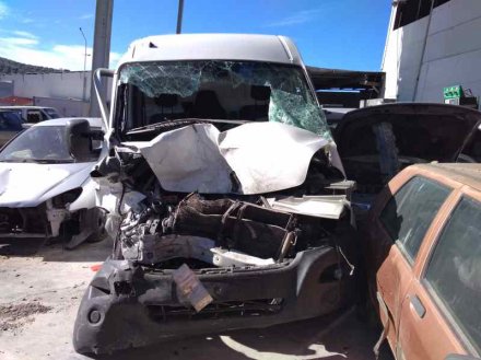 Vehiculo en el desguace: RENAULT MASTER KOMBI L1H1 3,0t