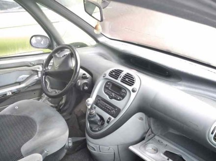 Vehiculo en el desguace: CITROËN XSARA PICASSO 1.6 HDi 90 Exclusive Plus