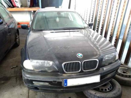 Vehiculo en el desguace: BMW SERIE 3 BERLINA (E46) 320d