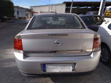 Vehiculo en el desguace: OPEL VECTRA C BERLINA Club