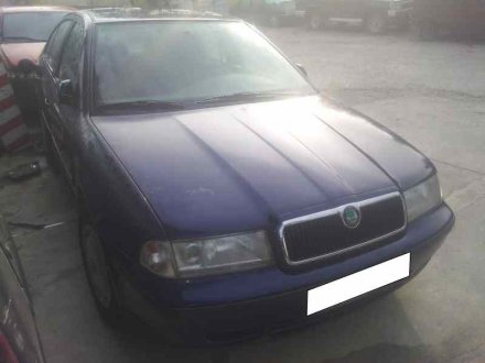 Vehiculo en el desguace: SKODA OCTAVIA BERLINA (1U2) 1.6 GLX (74kW)