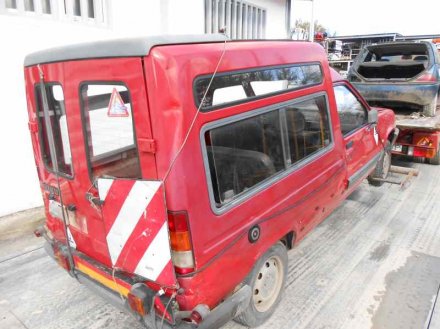 Vehiculo en el desguace: RENAULT RAPID/EXPRESS (F40) 1.6 D Familiar (F404)