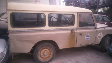 Vehiculo en el desguace: LAND ROVER SANTANA 88