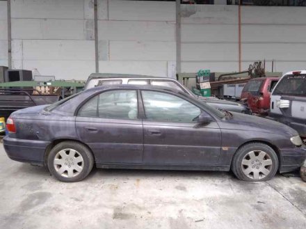 Vehiculo en el desguace: OPEL OMEGA B Elegance Berlina